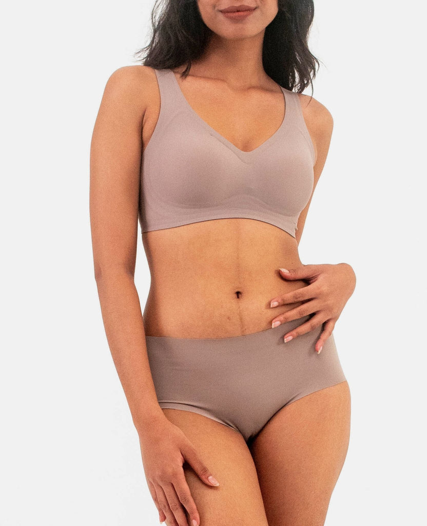 Where to buy big cup size wireless seamless bra Best Malaysia shop top 10 recommended nude uniqlo airy bra review XL Singapore beautiful quality Brunei comfy pretty big cup size underwear innerwear brand light smooth invisible bralette plus size C D E F Cup big bust large terbaik bra cantik selesa kualiti paling bagus murah 马来西亚加大罩杯文胸罩新加坡无痕内衣