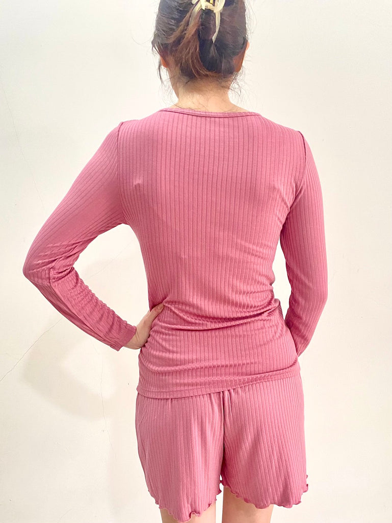 Where to shop confinement long sleeve pants pajamas nursing sleepwear set Malaysia buy Best trendy Maternity pyjamas pregnant clothing brands good review comfy breastfeeding top Singapore pregger 2nd 3rd trimester breathable pure cotton motherhood 9 months prenatal postpartum mothercare mamaway stylish fashion plus size XXXL beli pakaian Ibu hamil mengandung selesa bagus baju menyusui tidur butik 韩装马来西亚新加波纯棉孕妇衣服透气凉快时髦孕妈上衣怀孕期做月子套装长袖裤睡衣舒适哺乳加大码