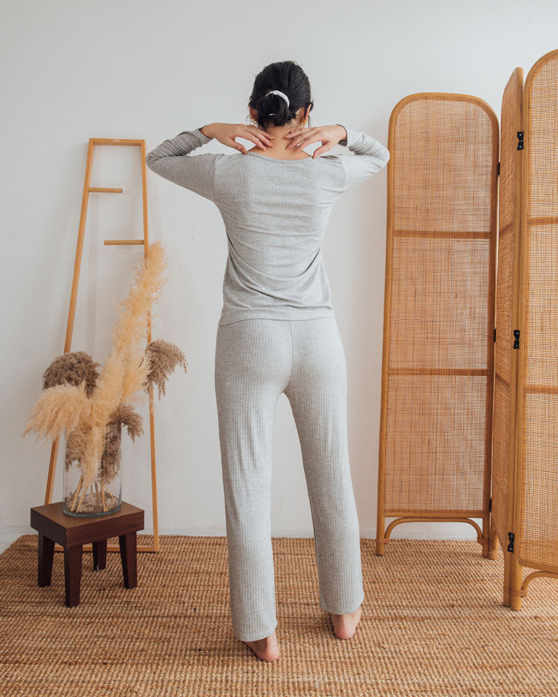 Where to shop confinement long sleeve adjustable long pants pajamas nursing sleepwear set Malaysia buy Best trendy stretchable baby bump Maternity pyjamas pregnant clothing brands good review comfy breastfeeding top Singapore pregger 2nd 3rd trimester breathable pure cotton motherhood 9 months prenatal postpartum mothercare mamaway stylish fashion plus size XXXL beli pakaian Ibu hamil mengandung selesa bagus baju menyusui tidur seluar panjang butik 韩装马来西亚新加波纯棉孕妇衣服透气凉快时髦孕妈上衣怀孕期做月子套装长袖裤睡衣舒适哺乳加大码