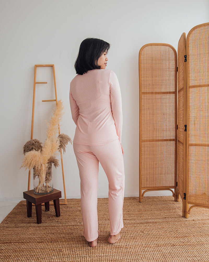 Where to shop confinement long sleeve pants pajamas nursing sleepwear set Malaysia buy Best trendy Maternity pyjamas pregnant clothing brands good review comfy breastfeeding top Singapore pregger 2nd 3rd trimester breathable pure cotton motherhood 9 months prenatal postpartum mothercare mamaway stylish fashion plus size XXXL beli pakaian Ibu hamil mengandung selesa bagus baju menyusui tidur butik 韩装马来西亚新加波纯棉孕妇衣服透气凉快时髦孕妈上衣怀孕期做月子套装长袖裤睡衣舒适哺乳加大码