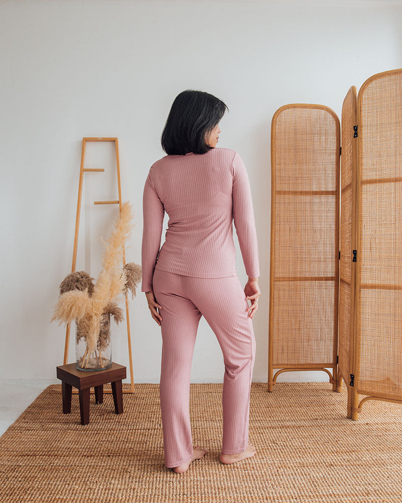 Where to shop confinement long sleeve pants pajamas nursing sleepwear set Malaysia buy Best trendy Maternity pyjamas pregnant clothing brands good review comfy breastfeeding top Singapore pregger 2nd 3rd trimester breathable pure cotton motherhood 9 months prenatal postpartum mothercare mamaway stylish fashion plus size XXXL beli pakaian Ibu hamil mengandung selesa bagus baju menyusui tidur butik 韩装马来西亚新加波纯棉孕妇衣服透气凉快时髦孕妈上衣怀孕期做月子套装长袖裤睡衣舒适哺乳加大码