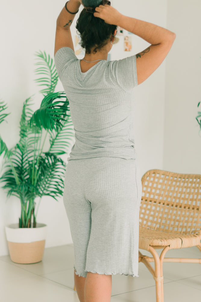 Where to shop stretchable maternity short pants pajamas nursing sleepwear set Malaysia buy Best trendy Maternity pyjamas adjustable baby bump pregnant clothing brands good review comfy breastfeeding top Singapore pregger 2nd 3rd trimester breathable pure cotton motherhood 9 months prenatal postpartum mothercare mamaway stylish fashion plus size XXXL beli pakaian Ibu hamil mengandung selesa bagus baju menyusui tidur seluar pendek butik 韩装马来西亚新加波纯棉孕妇衣服透气凉快时髦孕妈上衣怀孕期做月子套装短裤睡衣舒适哺乳加大码