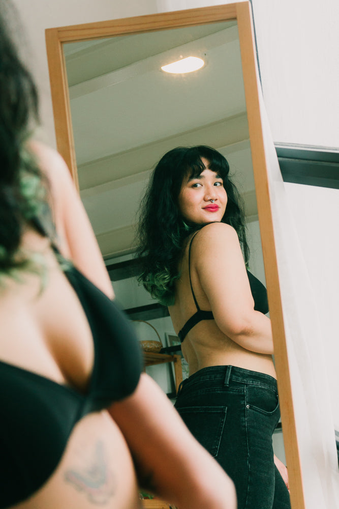 Where to buy cotton black bra Malaysia nude beige skin colour bralette wireless best black bikini brand shop top 10 recommended uniqlo black thin padding bralette review Singapore beautiful quality Brunei breathable comfy pretty underwear innerwear light smooth terbaik bra hitam kulit sejuk cantik selesa kualiti paling bagus murah 马来西亚肤色黑色胸罩新加坡超薄透气全棉文胸内衣