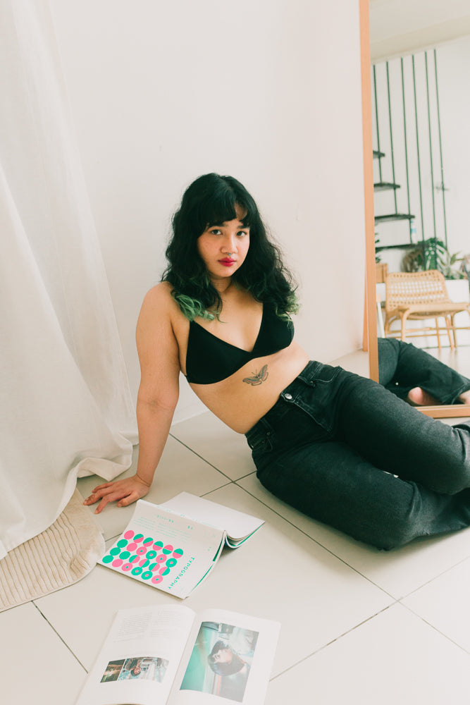 Where to buy cotton black bra Malaysia nude beige skin colour bralette wireless best black bikini brand shop top 10 recommended uniqlo black thin padding bralette review Singapore beautiful quality Brunei breathable comfy pretty underwear innerwear light smooth terbaik bra hitam kulit sejuk cantik selesa kualiti paling bagus murah 马来西亚肤色黑色胸罩新加坡超薄透气全棉文胸内衣