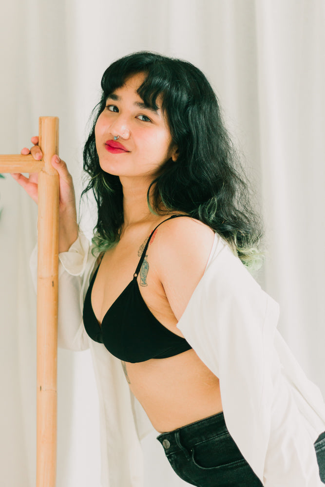 Where to buy cotton black bra Malaysia nude beige skin colour bralette wireless best black bikini brand shop top 10 recommended uniqlo black thin padding bralette review Singapore beautiful quality Brunei breathable comfy pretty underwear innerwear light smooth terbaik bra hitam kulit sejuk cantik selesa kualiti paling bagus murah 马来西亚肤色黑色胸罩新加坡超薄透气全棉文胸内衣