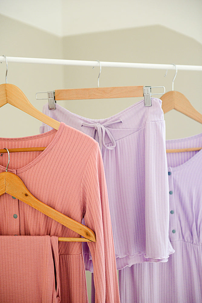 Where to shop stretchable maternity short pants pajamas nursing sleepwear set Malaysia buy Best trendy Maternity pyjamas adjustable baby bump pregnant clothing brands good review comfy breastfeeding top Singapore pregger 2nd 3rd trimester breathable pure cotton motherhood 9 months prenatal postpartum mothercare mamaway stylish fashion plus size XXXL beli pakaian Ibu hamil mengandung selesa bagus baju menyusui tidur seluar pendek butik 韩装马来西亚新加波纯棉孕妇衣服透气凉快时髦孕妈上衣怀孕期做月子套装短裤睡衣舒适哺乳加大码